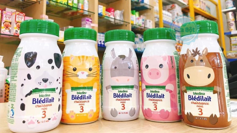 Sữa nước Bledina Bledilait Croissance Mini 3 thiết kế dạng chai, hương vị nhạt, không ngấy, cho trẻ dễ uống
