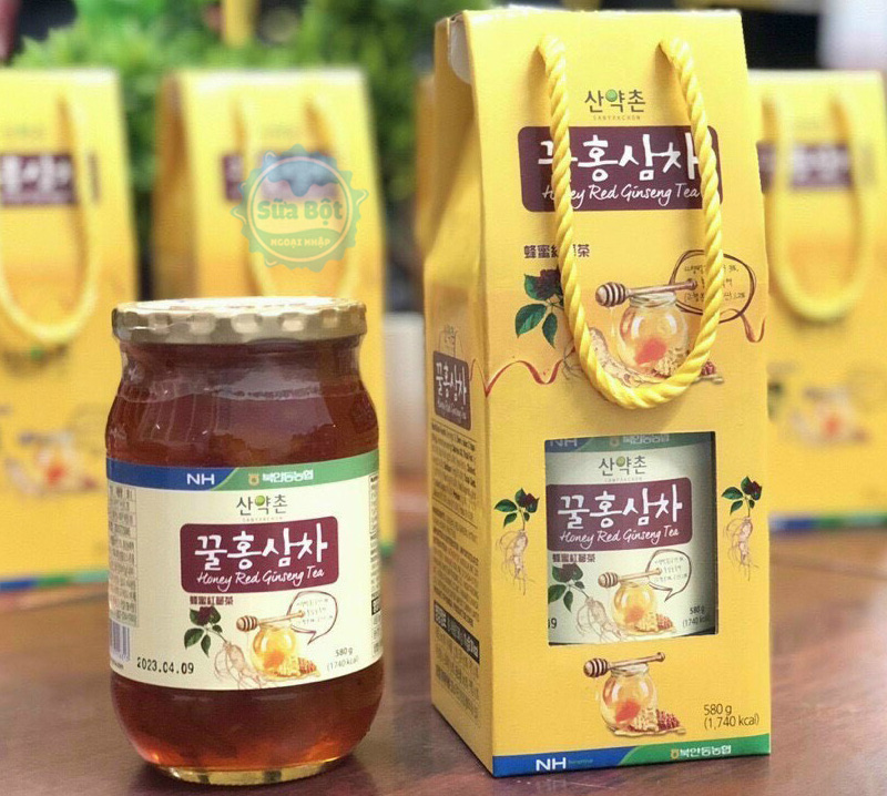Sâm ngâm mật ong Nonghuyp Hàn Quốc 580g đi kèm túi xách gọn đẹp phù hợp để làm quà tặng