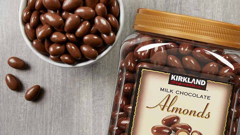 Socola sữa hạnh nhân Kirkland Milk Chocolate Almonds dùng ăn trực tiếp, chế biến các món ăn