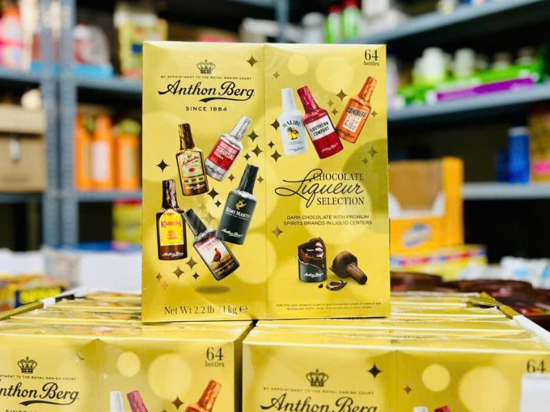 Socola rượu Anthon Berg since 1884 kết hợp socola đen và rượu hảo hạng quyến rũ