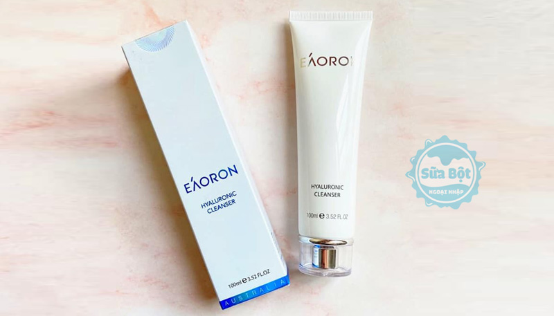Sữa rửa mặt Eaoron Hyaluronic Cleanser giúp làm sạch nhẹ nhàng, cho da ẩm mượt, mịn màng