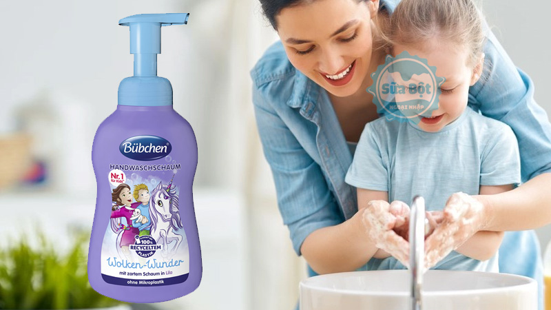 Bọt rửa tay Bubchen Handwashschaum Wolken Wunder tạo bọt mềm, mịn giúp bé rửa tay sạch sẽ, thoải mái