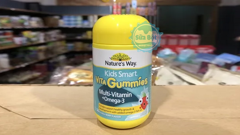 Kẹo dẻo Nature's Way Kids Smart Vita Gummies Multi-Vitamin + Omega-3 có dạng viên kẹo dẻo thơm ngon, dễ dùng