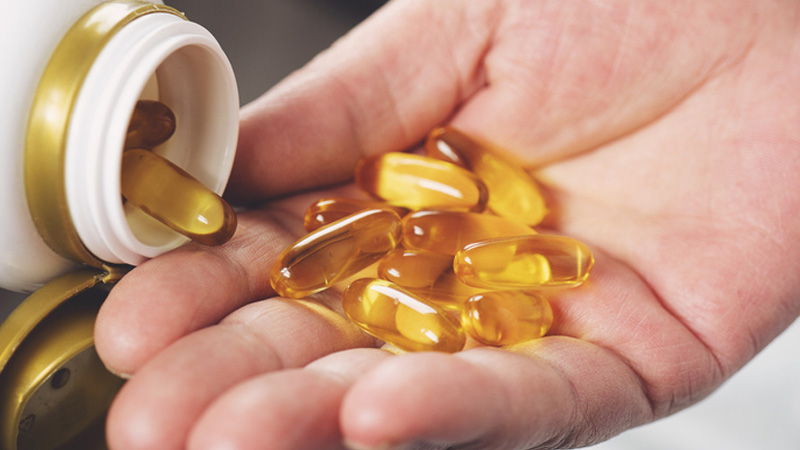 Kiểm tra viên dầu cá Omega 3 để nhận biết hàng thật giả