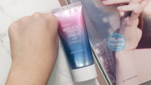 Review kem chống nắng Skin Aqua có tốt không?