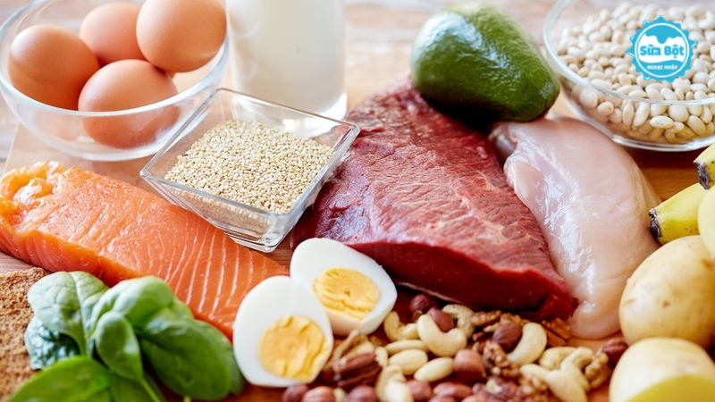 Cho bé ăn đầy đủ nhiều nhóm chất khác nhau