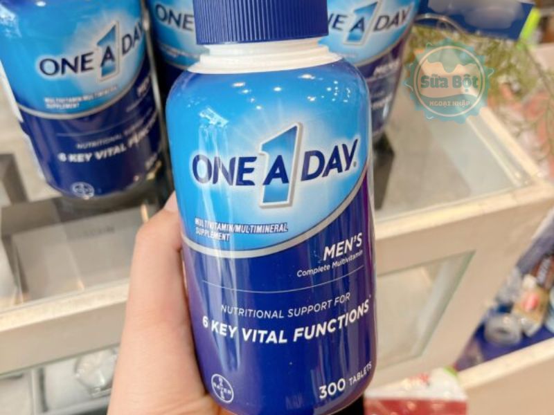 Vitamin tổng hợp cho nam dưới 50 tuổi One A Day Men’s có dạng viên uống dễ hấp thụ, dễ sử dụng Vitamin tổng hợp cho nam dưới 50 tuổi One A Day Men’s có dạng viên uống dễ hấp thụ, dễ sử dụng