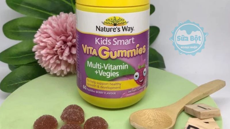 Nature’s Way Kids Smart Vita Gummies Multivitamin+Vegies phù hợp cho trẻ từ 2 tuổi Nature’s Way Kids Smart Vita Gummies Multivitamin+Vegies phù hợp cho trẻ từ 2 tuổi