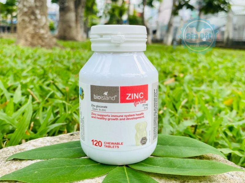 Healthy care Kids ZinC Vitamin C dạng viên nhai mang hương vị dâu tây hấp dẫn Healthy care Kids ZinC Vitamin C dạng viên nhai mang hương vị dâu tây hấp dẫn