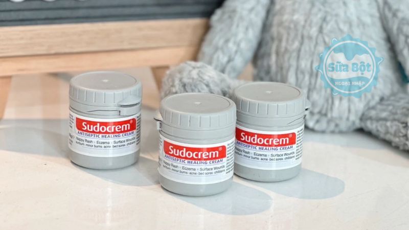 Sudocrem Antiseptic Healing Cream giúp xoa dịu vết hăm tã cho trẻ Sudocrem Antiseptic Healing Cream giúp xoa dịu vết hăm tã cho trẻ