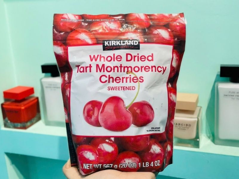 Cherry sấy khô Kirkland Whole Dried Tart Montmorency Cherries vị chua ngọt hấp dẫn