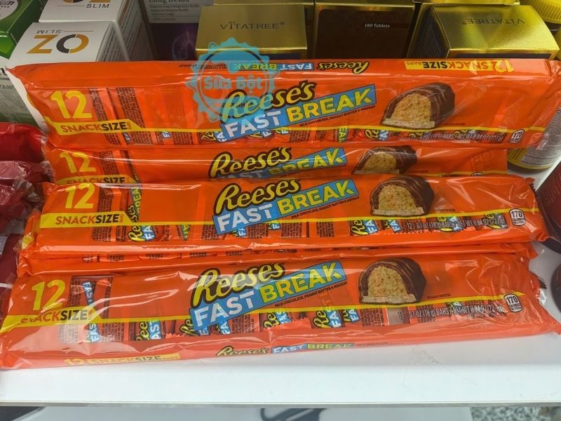 Socola sữa với nhân bơ đậu phộng Reese's Fast Break Milk Chocolate Peanut Butter & Nougat