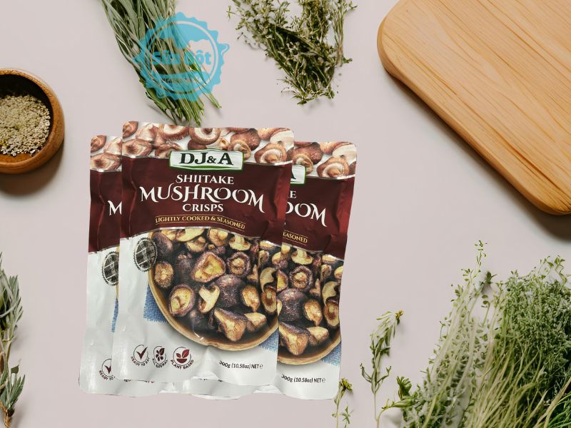 Nấm hương sấy giòn DJ&A Shiitake Mushroom Crisps được làm từ nấm hương tự nhiên Nấm hương sấy giòn DJ&A Shiitake Mushroom Crisps được làm từ nấm hương tự nhiên