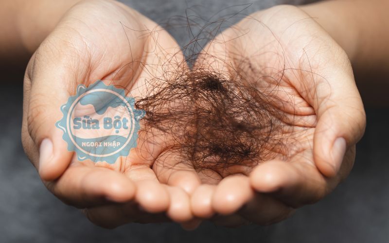 Vào thời kỳ tiền mãn kinh, mãn kinh, chị em dễ bị rụng tóc, da thiếu sức sống, dùng viên uống nội tiết tố để cải thiện tình trạng này